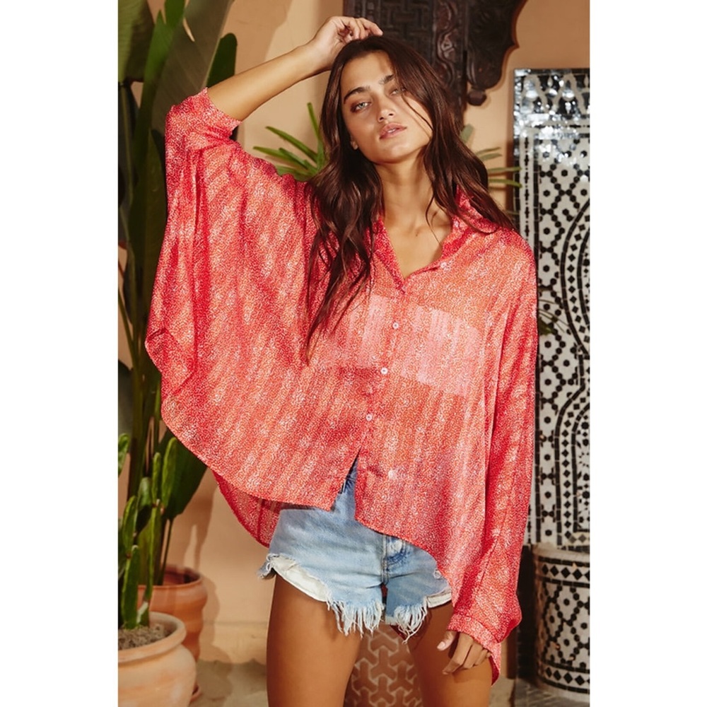 🏷️ NWT BucketList Love Struck Batwing
Sheer Blouse